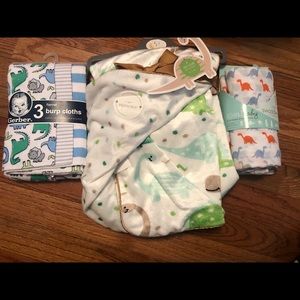 Dinosaur blanket lot - NWT